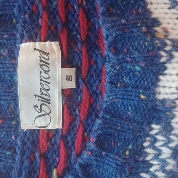 Retro Ski Bunny look sweater. Beautiful colors and style.Size small. Silvercord. - Picture 10 of 11